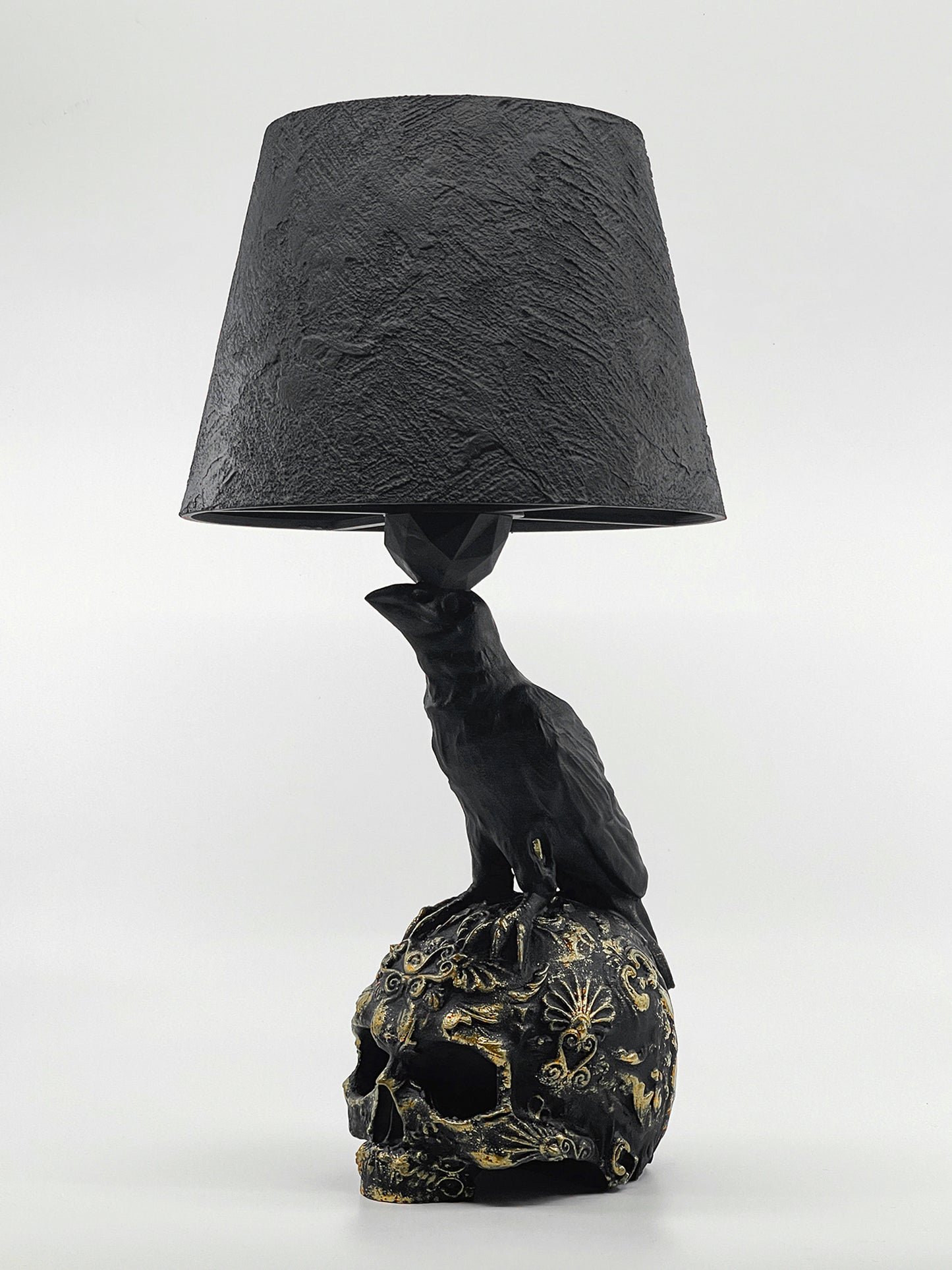 Raven Skull Lamp