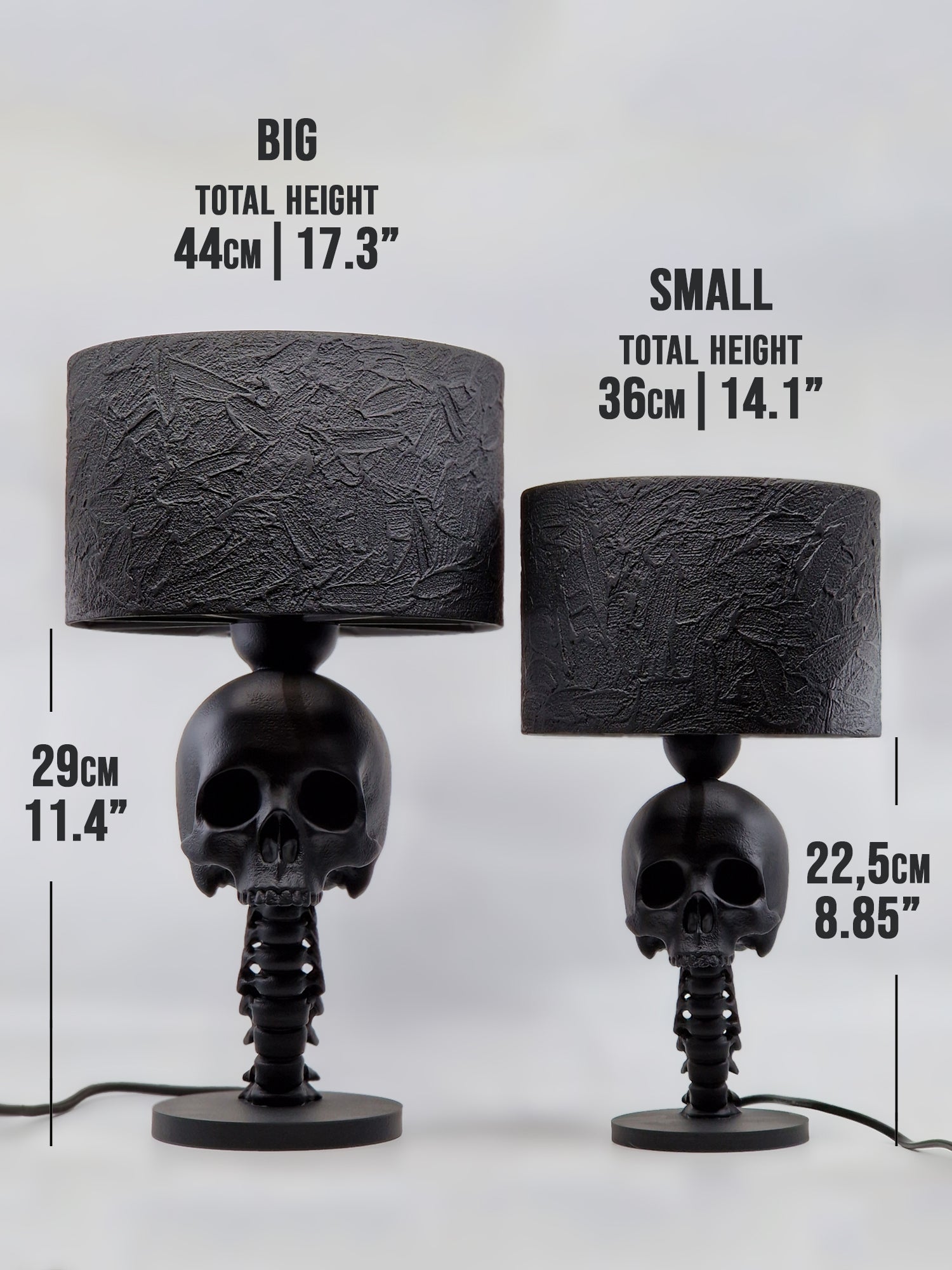 Size comparison chart between the Big (17.3 inch) and Small (14.1 inch) versions of the Skull Spine anatomical lamp.
