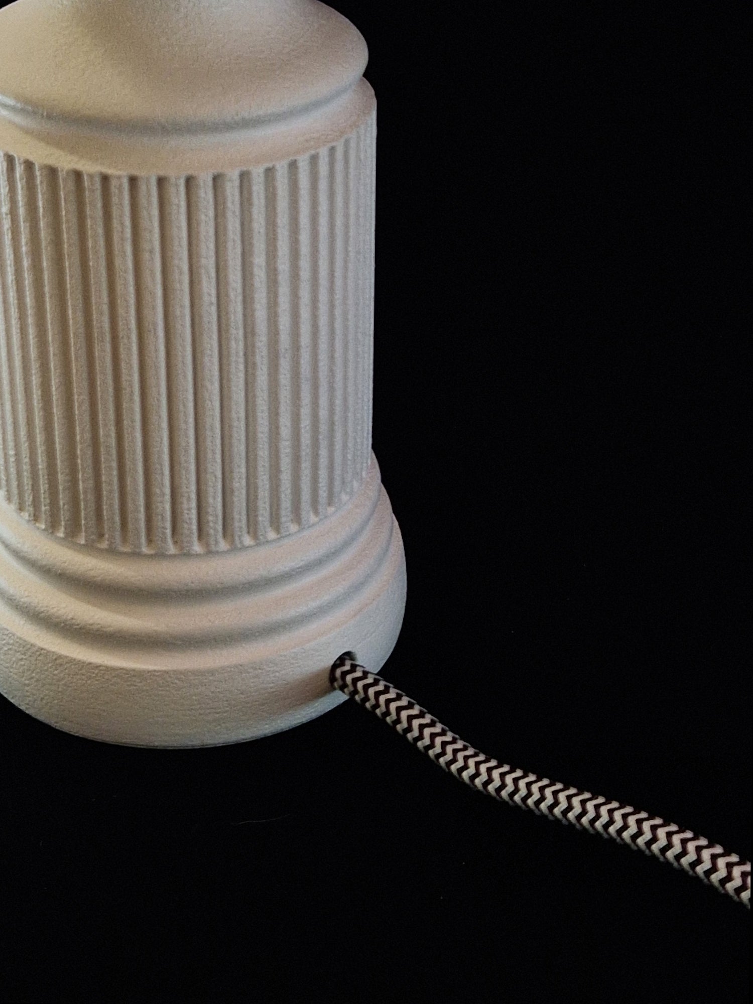 White Zeus Skull Lamp