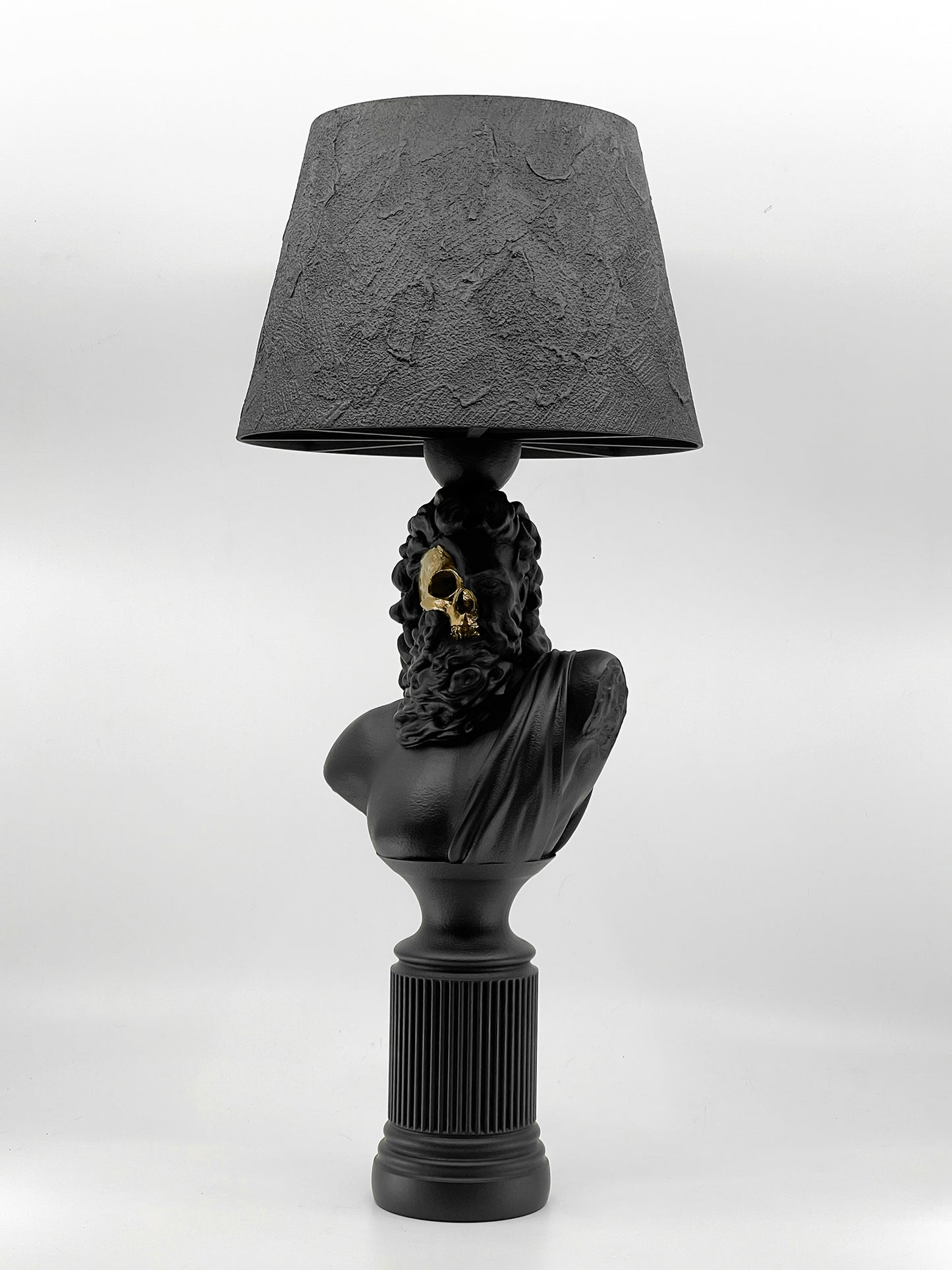 Zeus Skull Lamp